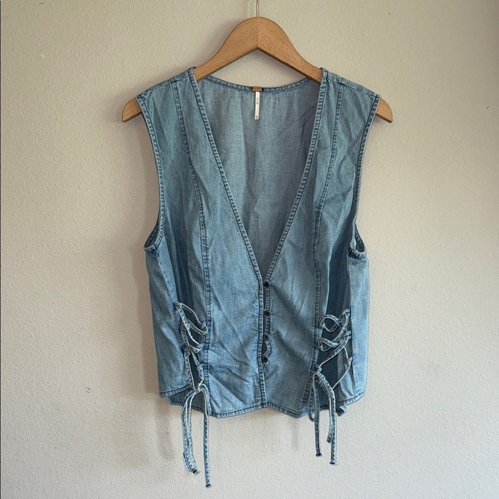 Free People Lala Lace Up Vest Light Denim Wash Women's XL - Picture 2 of 11
